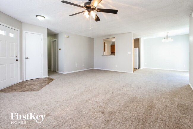 Building Photo - 7608 Lake Vista Ln
