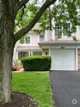 Building Photo - 883 Brompton Ct