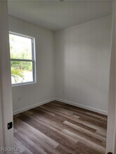 Building Photo - 2431 Lola Ave S