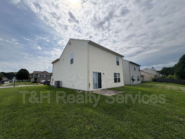 Building Photo - 3692 Dayflower Way
