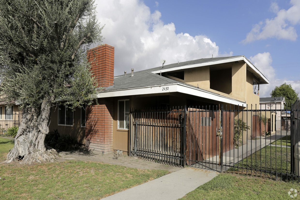 Primary Photo - 2430 Angela St