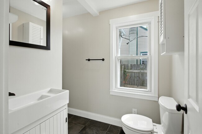 Foto del edificio - 23147 Vance Ave