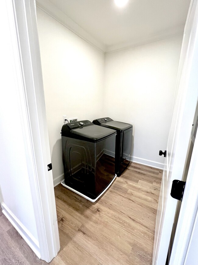 Building Photo - 12085 River Beauty Loop