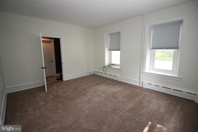Building Photo - 418 Allentown Rd