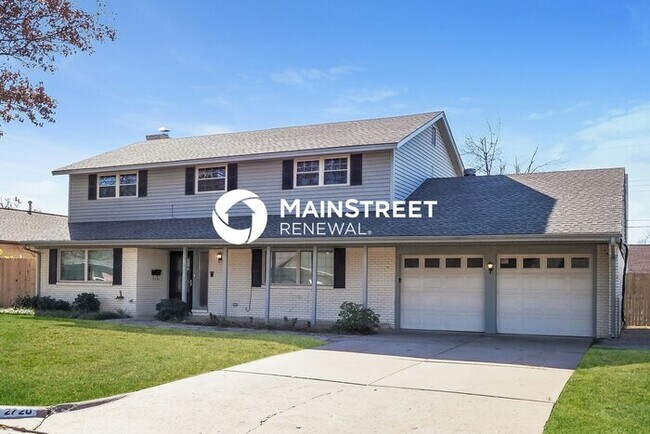 Building Photo - 5 Bedroom Pet-Friendly Home in Oklahoma City, OK with Main Street Renewal