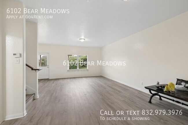 Foto del edificio - 6102 Bear Meadow
