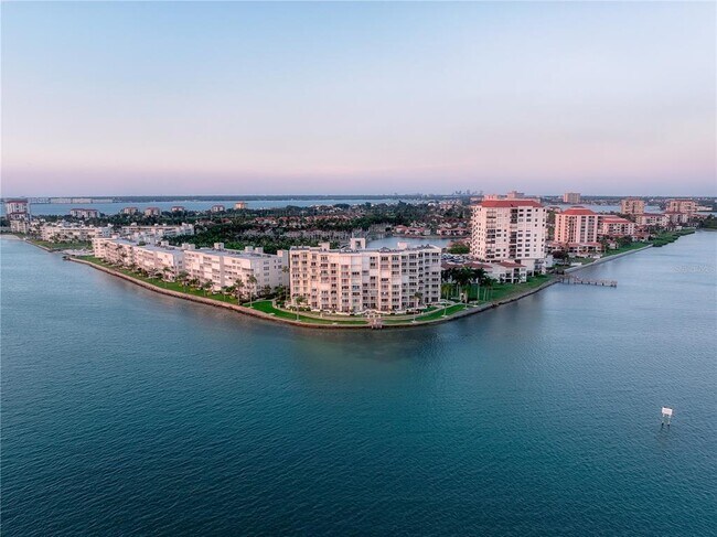 Foto del edificio - 6287 Bahia Del Mar Cir N