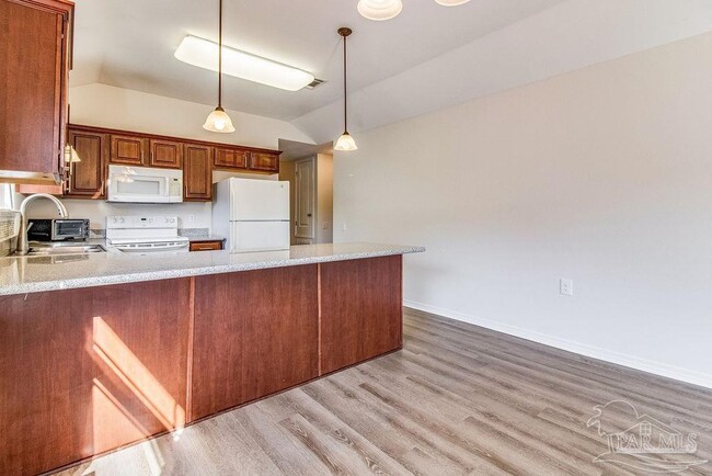 Building Photo - 5788 Pescara Dr