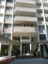 Building Photo - 350 E Surfside Dr