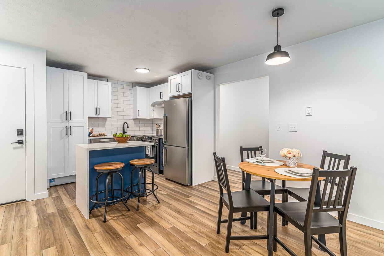 premium kitchen cabinets from cabinets plus - 10417 E 4th Ave