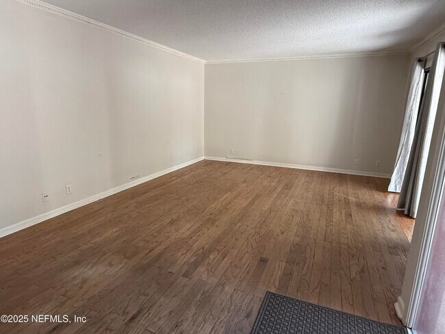 Foto del edificio - 10358 Big Tree Ln