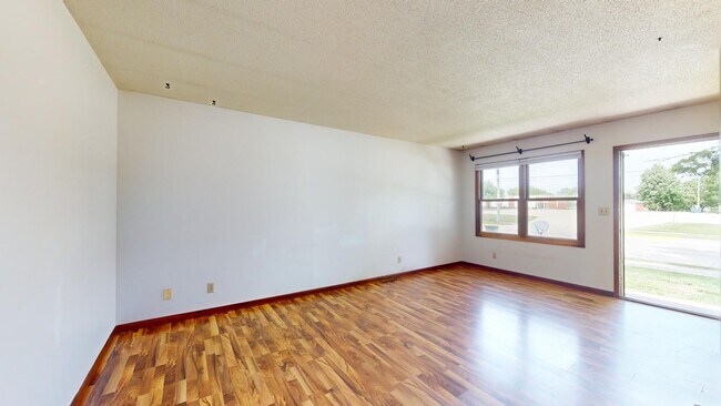 Foto del edificio - 2 bedroom duplex in North Ames
