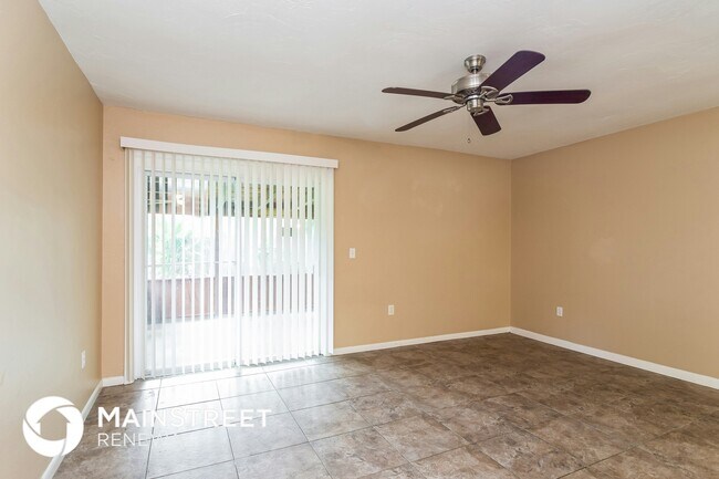 Building Photo - 515 65th Ave Dr W