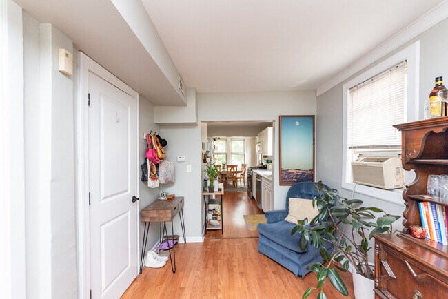 Building Photo - 2726 W Prindiville St
