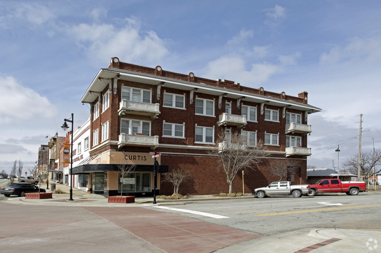 Building Photo - Curtis Building