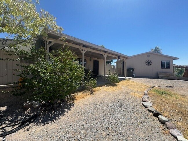 Building Photo - 2BR FURNISHED Vacation Home with UTILITIES...