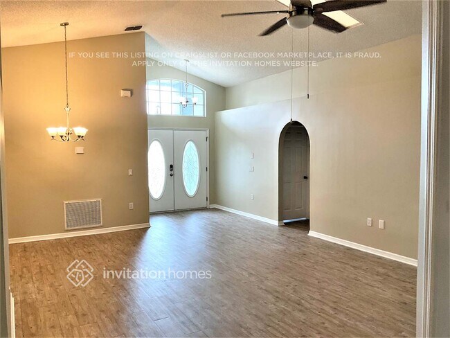 Foto del edificio - 6711 Fawn Ridge Dr