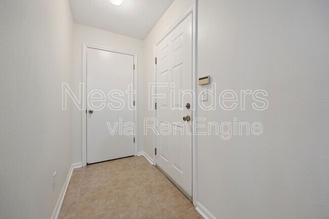 Foto del edificio - 7701 Timberlin Park Blvd