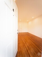 Building Photo - 410 Spruce Ave