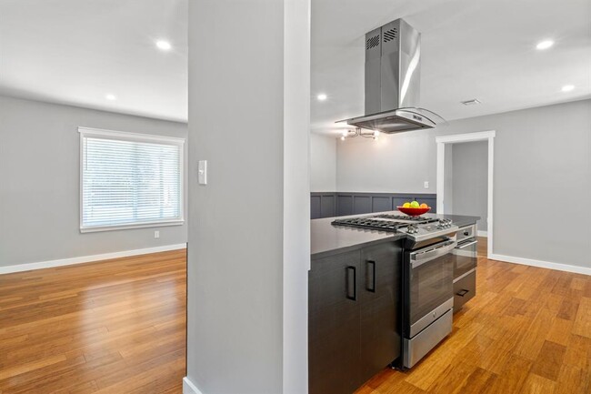 Foto del edificio - 1113 S Meadows Dr