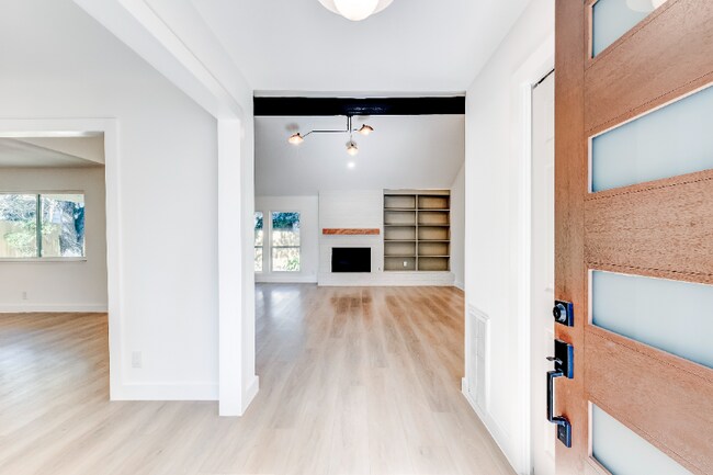 Foto del edificio - 4827 Gerona Dr