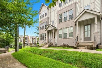Building Photo - 122H Oceola Ave