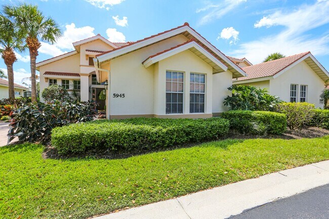 Foto del edificio - 5945 Paradise Cir