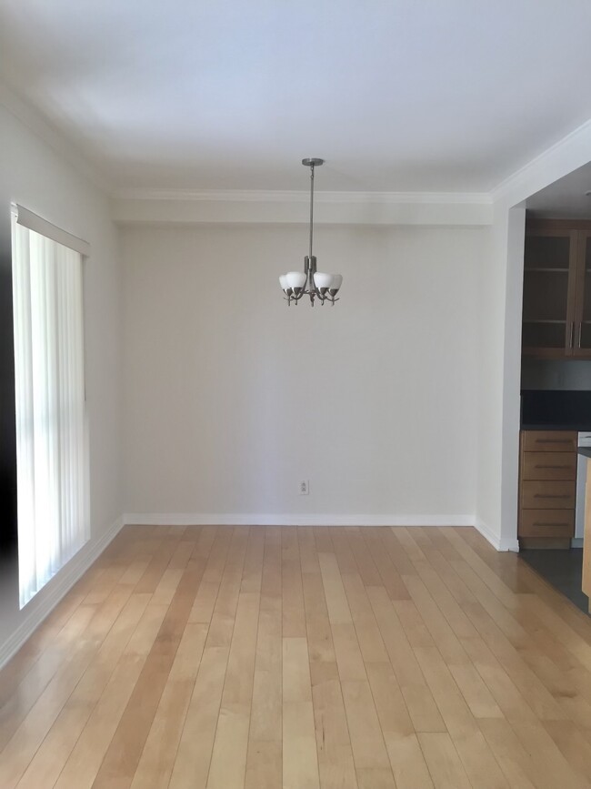 Dining Room - 1115 S Elm Dr