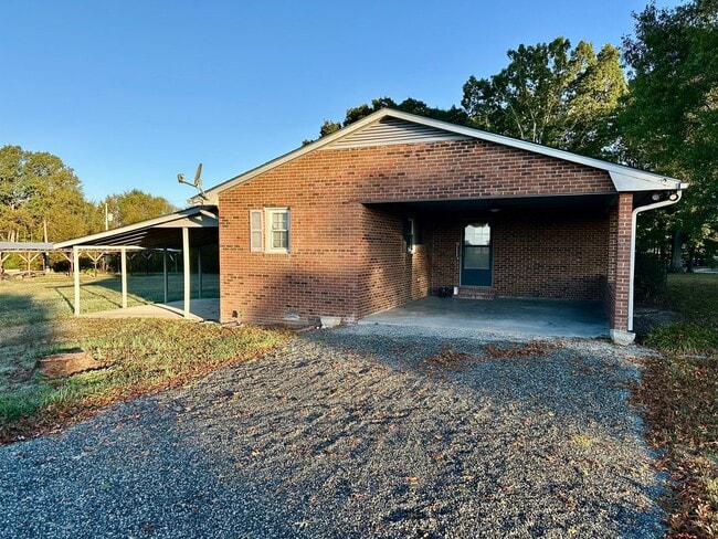 Building Photo - North Mebane