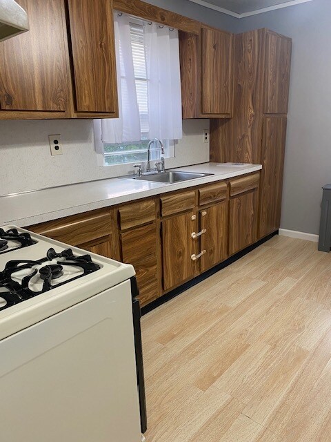 Kitchen - 26 Woodland Ave