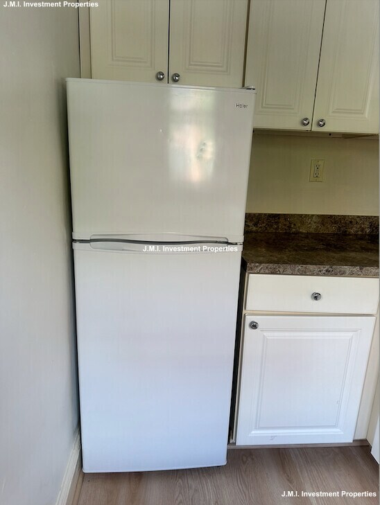 Foto del edificio - 90 Brainerd Rd