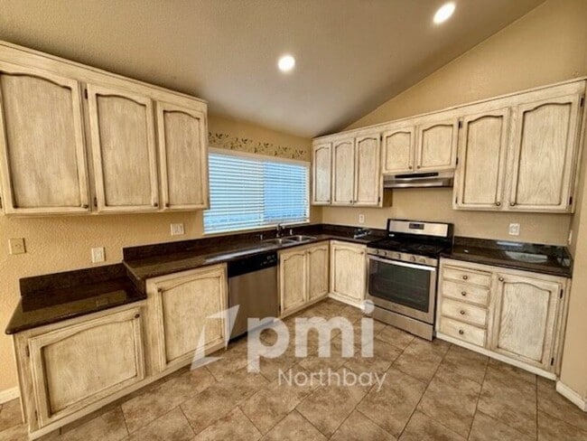 Building Photo - 2388 E Atlantic Ave