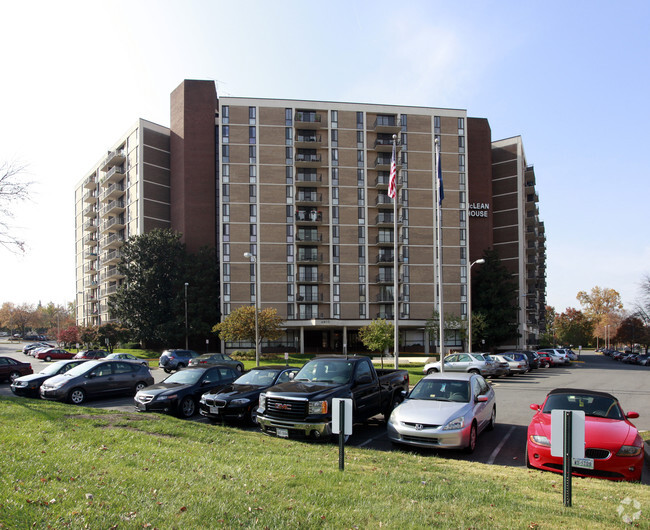 Front of Building with Parking - McLean House Condominiums