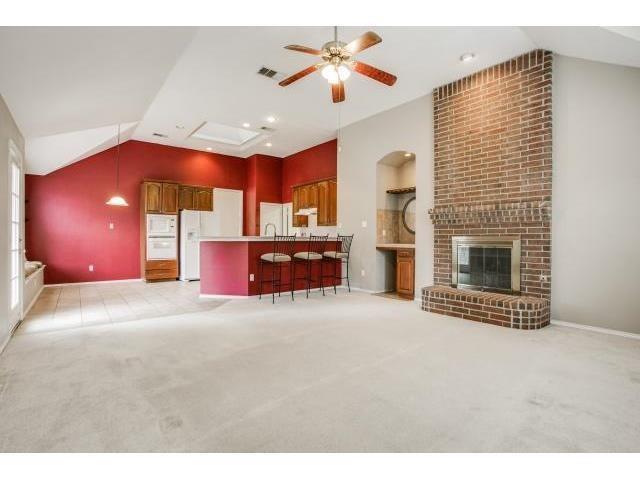 Building Photo - 2026 Fox Glen Dr