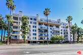 Foto principal - 4460 Wilshire Blvd