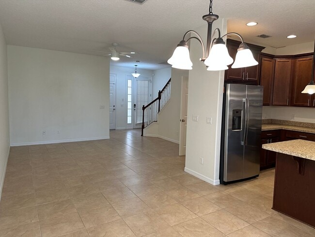 Foto del edificio - 3 Bedroom, 2.5 Bath Townhome in Gated Sanford Community – Pet Friendly
