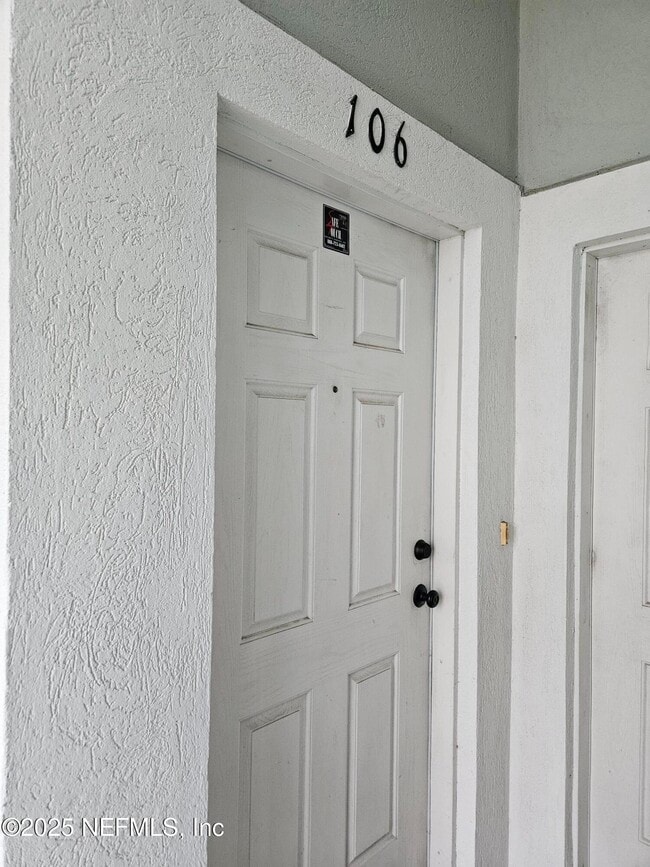 Building Photo - 7036 Deer Lodge Cir