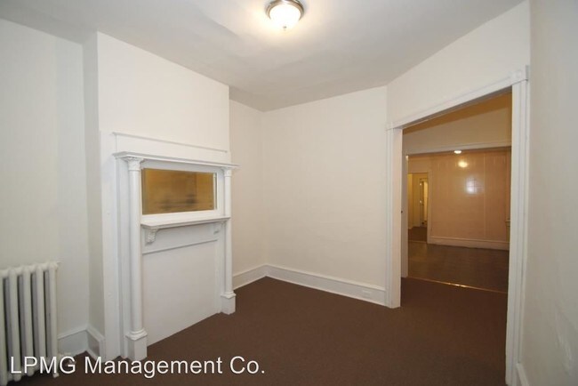 Foto del edificio - 3855 N Sydenham St