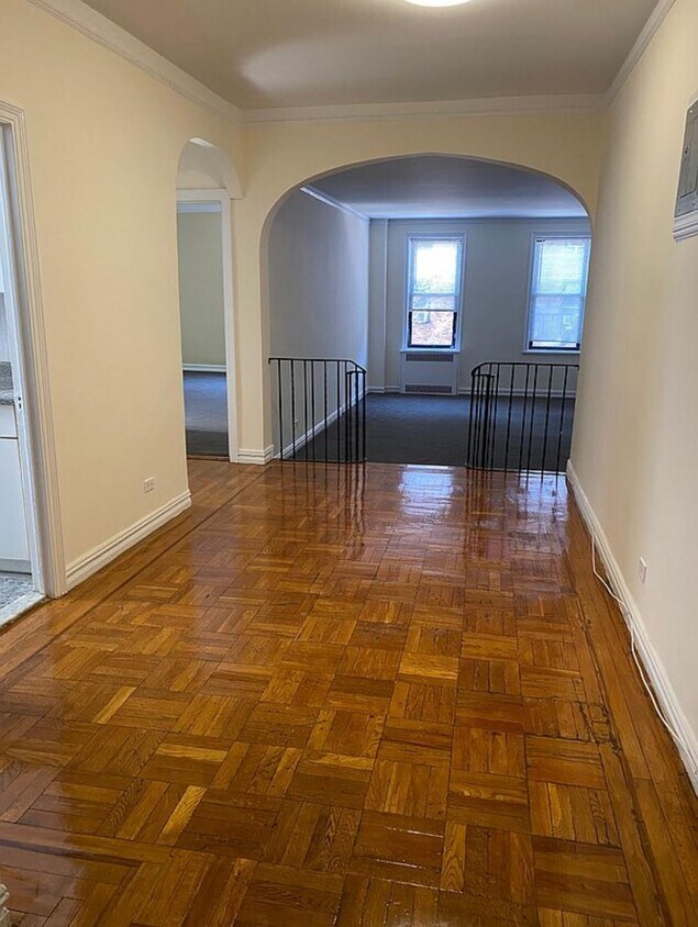 Foto principal - 41-21 42nd St