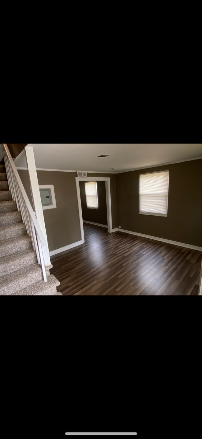 Building Photo - Hillsboro