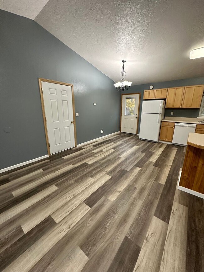 Foto del edificio - 2 bd, 2 bath, 2 car garage home in North Pole!