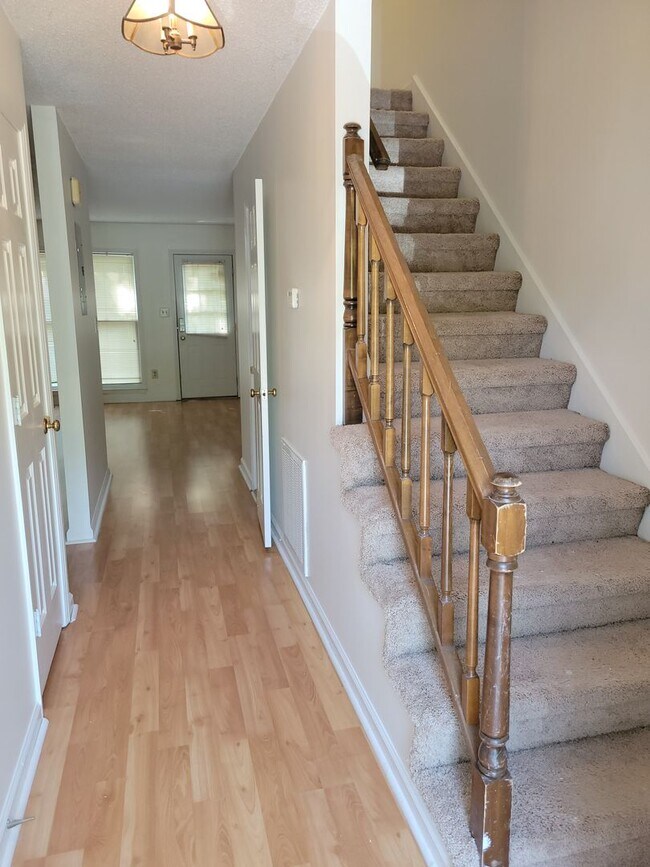 Foto del edificio - 3926 Asbury Park Ln