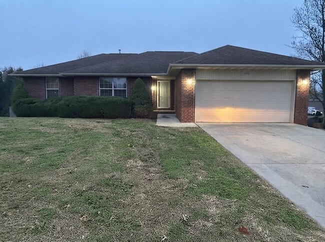 Building Photo - 3814 W Parkridge Cir