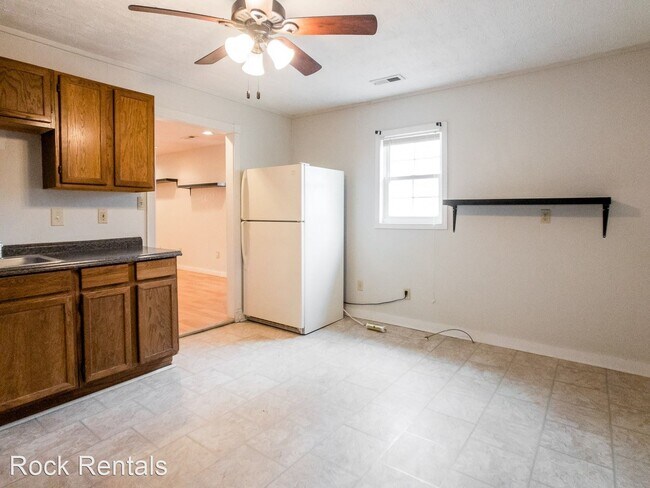 Foto del edificio - 3 br, 1 bath House - 1606 E 6th Ave