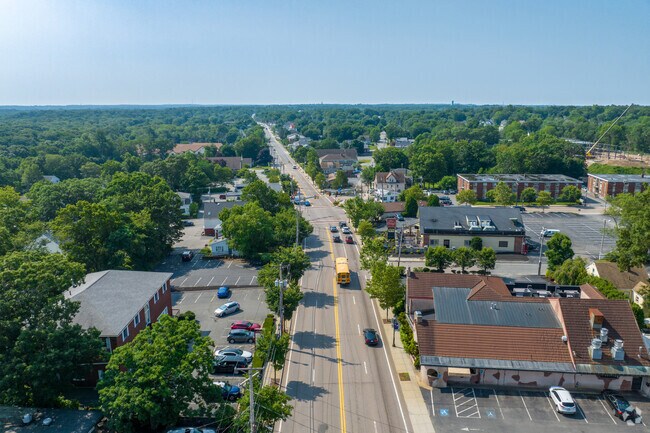 With its proximity to local shops and restaurants its no wonder why people love Randolph.