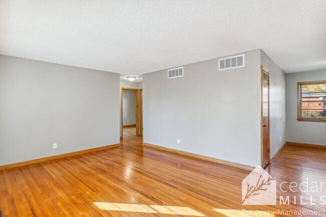 Building Photo - 3 bedroom brick Home in East Wichita