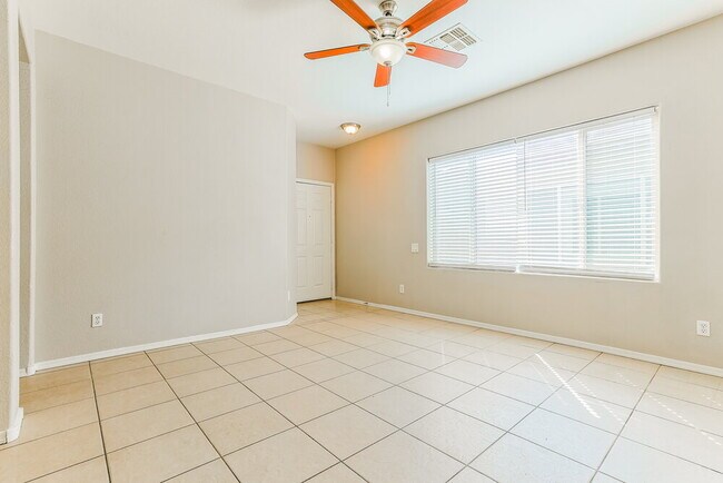 Foto del edificio - 9130 E Albany St