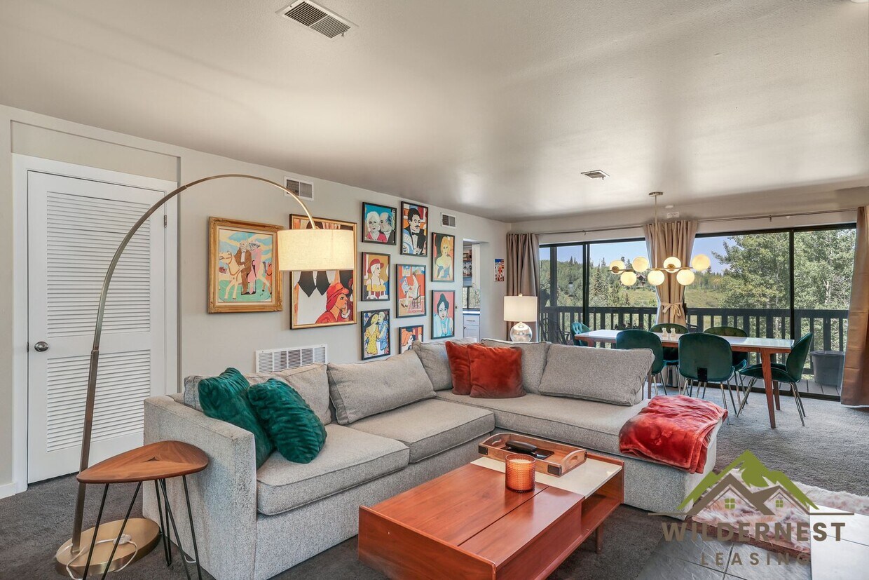 Foto principal - Winter Rental- Updated and quiet 2 bedroom...