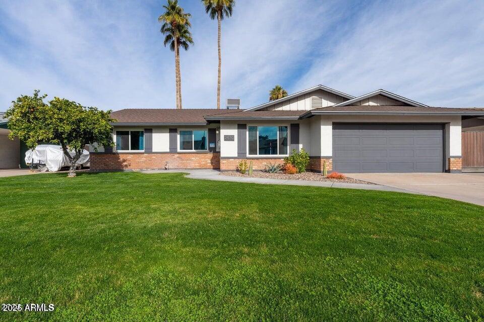 Primary Photo - 2430 E Hermosa Dr