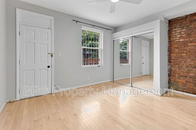 Foto del edificio - 1217 Duncan Pl NE